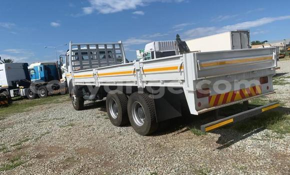Buy Used Mercedes‒Benz Truck White Truck in Windhoek in Namibia Buy Used Mercedes‒Benz Truck White Truck in Windhoek in Namibia