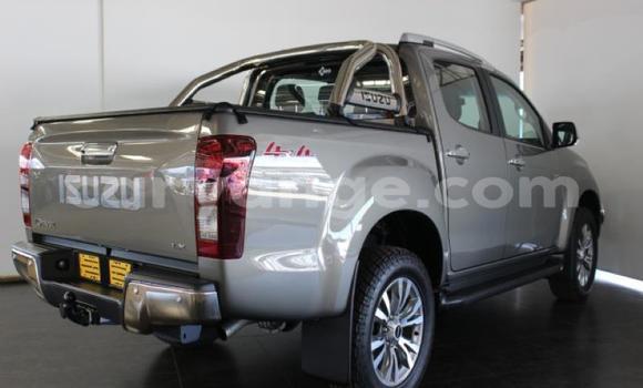 Buy Used Isuzu D–MAX Silver Car in Windhoek in Namibia Buy Used Isuzu D–MAX Silver Car in Windhoek in Namibia