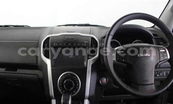 Buy Used Isuzu D–MAX Silver Car in Windhoek in Namibia Buy Used Isuzu D–MAX Silver Car in Windhoek in Namibia