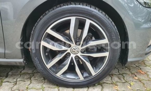 Buy Used Volkswagen Golf Beige Car in Warmbad in Karas Buy Used Volkswagen Golf Beige Car in Warmbad in Karas