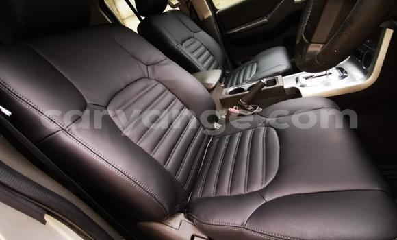 Acheter Occasion Voiture Nissan Navara Gris à Windhoek, Namibie Acheter Occasion Voiture Nissan Navara Gris à Windhoek, Namibie