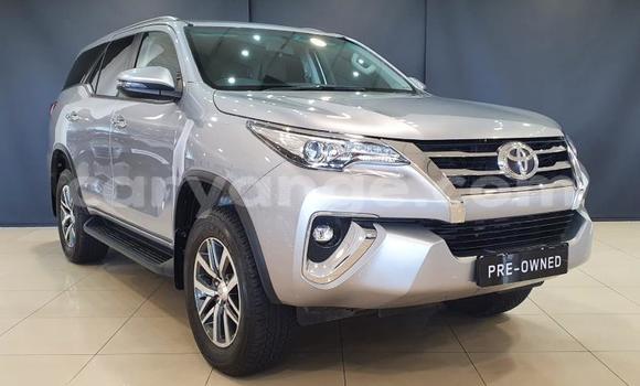 Acheter Occasion Voiture Toyota Fortuner Gris à Windhoek, Namibie Acheter Occasion Voiture Toyota Fortuner Gris à Windhoek, Namibie