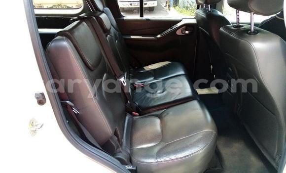 Acheter Occasion Voiture Nissan Pathfinder Blanc à Windhoek, Namibie Acheter Occasion Voiture Nissan Pathfinder Blanc à Windhoek, Namibie