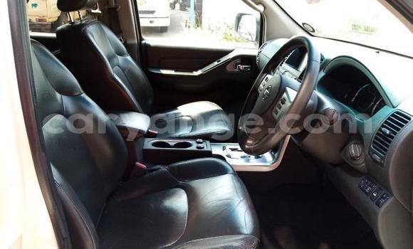 Acheter Occasion Voiture Nissan Pathfinder Blanc à Windhoek, Namibie Acheter Occasion Voiture Nissan Pathfinder Blanc à Windhoek, Namibie