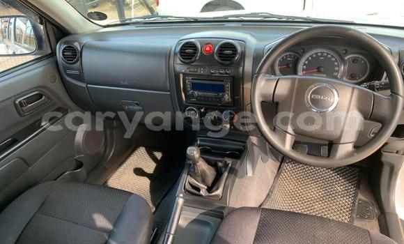 Acheter Occasion Voiture Isuzu KB Blanc à Windhoek, Namibie Acheter Occasion Voiture Isuzu KB Blanc à Windhoek, Namibie