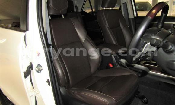 Acheter Occasion Voiture Toyota Hilux Blanc à Gobabis, Omaheke Acheter Occasion Voiture Toyota Hilux Blanc à Gobabis, Omaheke