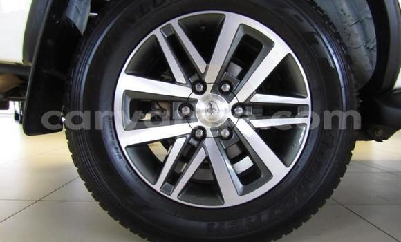 Acheter Occasion Voiture Toyota Hilux Blanc à Gobabis, Omaheke Acheter Occasion Voiture Toyota Hilux Blanc à Gobabis, Omaheke