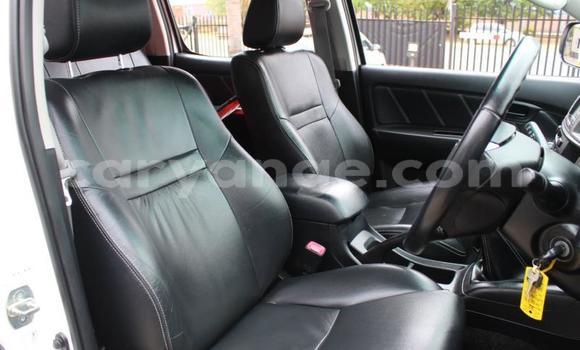 Acheter Occasion Voiture Toyota Hilux Blanc à Karasburg, Karas Acheter Occasion Voiture Toyota Hilux Blanc à Karasburg, Karas