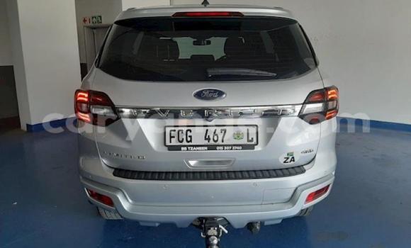 Buy Used Ford Everest Silver Car in Windhoek in Namibia Buy Used Ford Everest Silver Car in Windhoek in Namibia