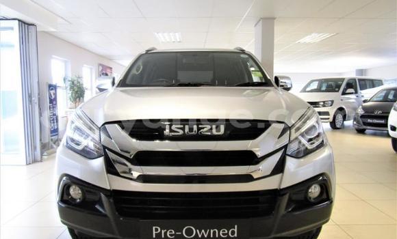 Buy Used Isuzu MU-X Silver Car in Gobabis in Omaheke