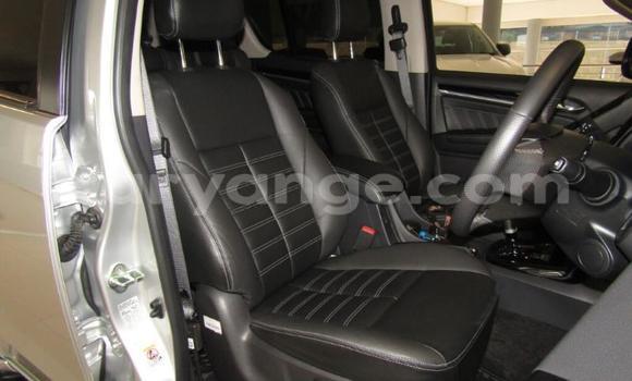 Acheter Occasion Voiture Isuzu MU-X Gris à Gobabis, Omaheke Acheter Occasion Voiture Isuzu MU-X Gris à Gobabis, Omaheke