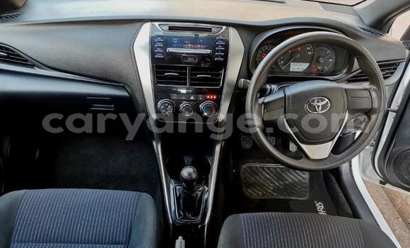 Acheter Occasion Voiture Toyota Yaris Gris à Gobabis, Omaheke Acheter Occasion Voiture Toyota Yaris Gris à Gobabis, Omaheke