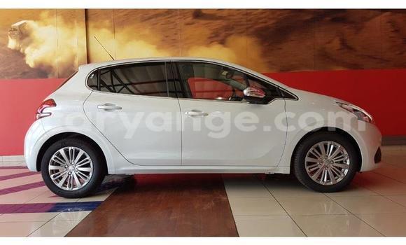 Buy Used Peugeot 208 White Car in Gobabis in Omaheke Buy Used Peugeot 208 White Car in Gobabis in Omaheke