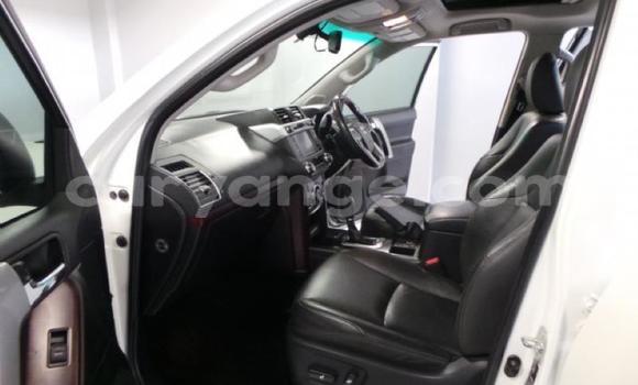 Acheter Occasion Voiture Toyota Prado Blanc à Gobabis, Omaheke Acheter Occasion Voiture Toyota Prado Blanc à Gobabis, Omaheke