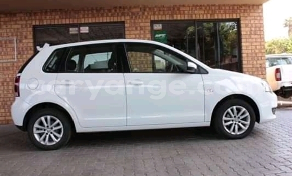 Acheter Occasion Voiture Volkswagen Polo Blanc à Windhoek, Namibie Acheter Occasion Voiture Volkswagen Polo Blanc à Windhoek, Namibie