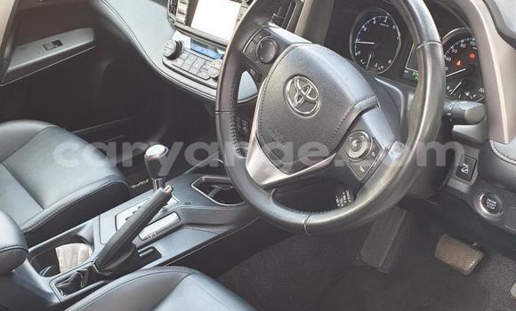 Acheter Occasion Voiture Toyota RAV4 Blanc à Gobabis, Omaheke Acheter Occasion Voiture Toyota RAV4 Blanc à Gobabis, Omaheke