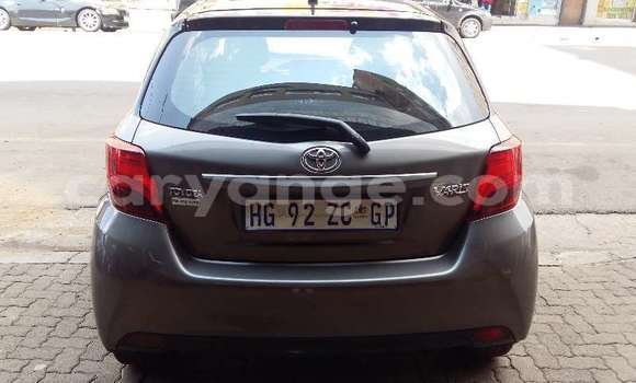 Acheter Occasion Voiture Toyota Yaris Beige à Windhoek, Namibie Acheter Occasion Voiture Toyota Yaris Beige à Windhoek, Namibie