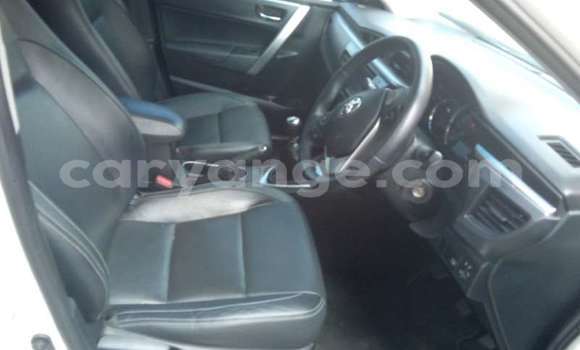 Acheter Occasion Voiture Toyota Corolla Blanc à Windhoek, Namibie Acheter Occasion Voiture Toyota Corolla Blanc à Windhoek, Namibie