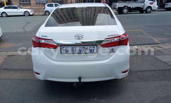 Acheter Occasion Voiture Toyota Corolla Blanc à Windhoek, Namibie Acheter Occasion Voiture Toyota Corolla Blanc à Windhoek, Namibie