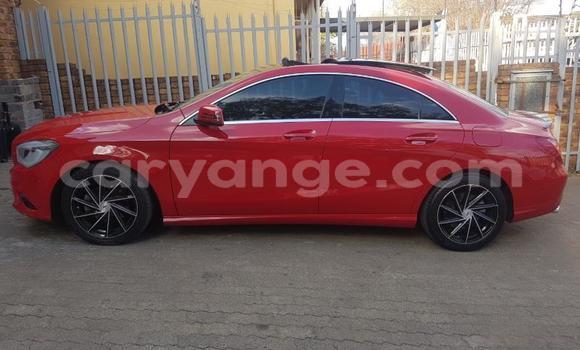 Acheter Occasion Voiture Mercedes-Benz CLA-klasse Blanc à Gobabis, Omaheke Acheter Occasion Voiture Mercedes-Benz CLA-klasse Blanc à Gobabis, Omaheke