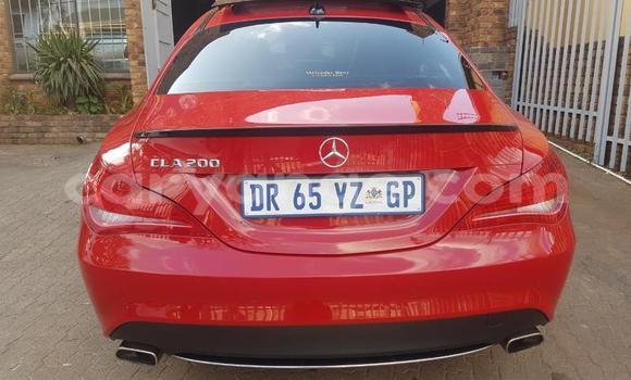 Acheter Occasion Voiture Mercedes-Benz CLA-klasse Blanc à Gobabis, Omaheke Acheter Occasion Voiture Mercedes-Benz CLA-klasse Blanc à Gobabis, Omaheke