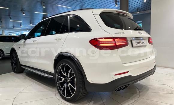 Acheter Occasion Voiture Mercedes-Benz AMG GLC Blanc à Gobabis, Omaheke Acheter Occasion Voiture Mercedes-Benz AMG GLC Blanc à Gobabis, Omaheke