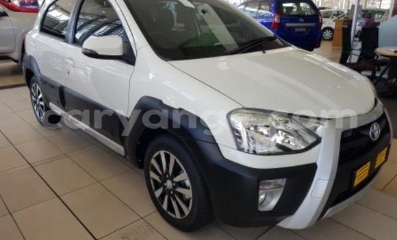 Acheter Occasion Voiture Toyota Etios Blanc à Gobabis, Omaheke Acheter Occasion Voiture Toyota Etios Blanc à Gobabis, Omaheke