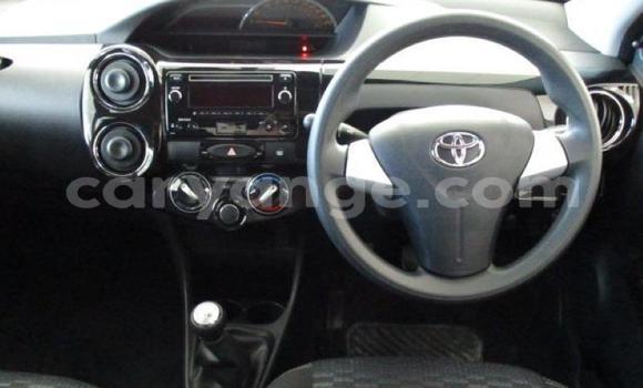 Acheter Occasion Voiture Toyota Etios Blanc à Gobabis, Omaheke Acheter Occasion Voiture Toyota Etios Blanc à Gobabis, Omaheke
