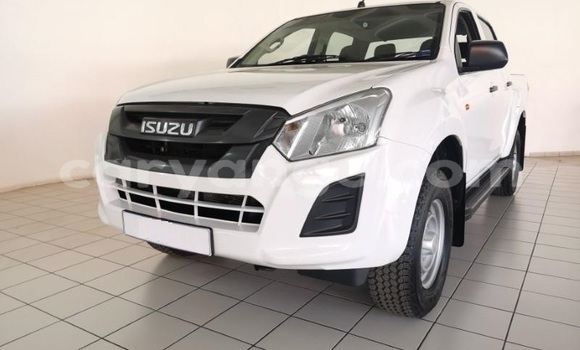 Acheter Occasion Voiture Isuzu KB Blanc à Windhoek, Namibie
