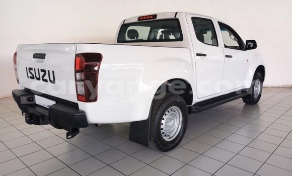Buy Used Isuzu KB White Car in Windhoek in Namibia Buy Used Isuzu KB White Car in Windhoek in Namibia