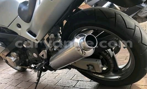 Acheter Occasion Moto Kawasaki ZZR Autre à Henties Bay, Erongo Acheter Occasion Moto Kawasaki ZZR Autre à Henties Bay, Erongo