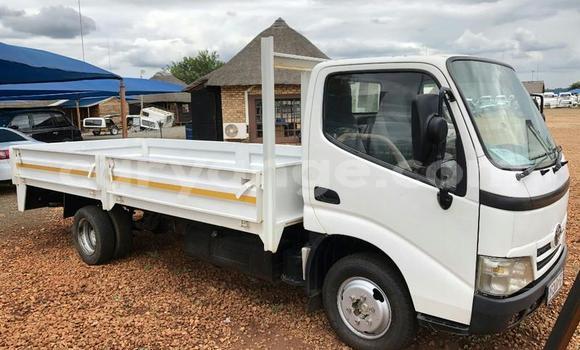 Buy Used Toyota Dyna White Truck in Windhoek in Namibia Buy Used Toyota Dyna White Truck in Windhoek in Namibia
