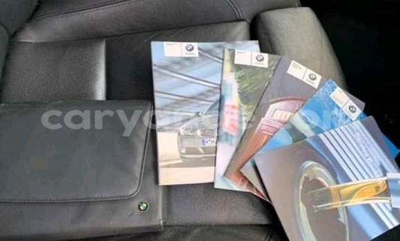 Acheter Occasion Voiture BMW 340 Rouge à Gobabis, Omaheke Acheter Occasion Voiture BMW 340 Rouge à Gobabis, Omaheke