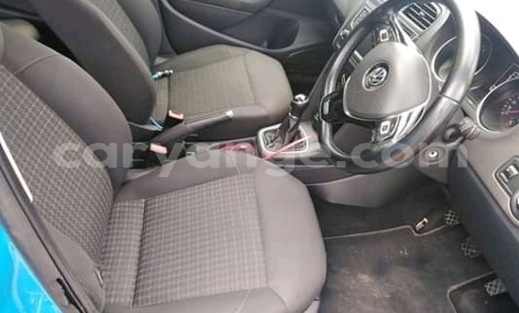 Acheter Occasion Voiture Volkswagen Polo Bleu à Windhoek, Namibie Acheter Occasion Voiture Volkswagen Polo Bleu à Windhoek, Namibie