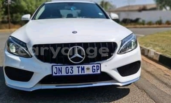 Acheter Occasion Voiture Mercedes-Benz CL–Class Blanc à Windhoek, Namibie Acheter Occasion Voiture Mercedes-Benz CL–Class Blanc à Windhoek, Namibie