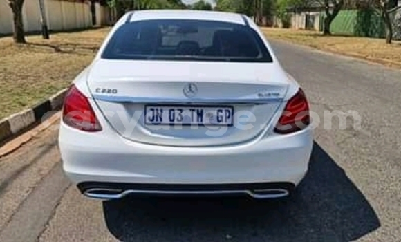 Acheter Occasion Voiture Mercedes-Benz CL–Class Blanc à Windhoek, Namibie Acheter Occasion Voiture Mercedes-Benz CL–Class Blanc à Windhoek, Namibie