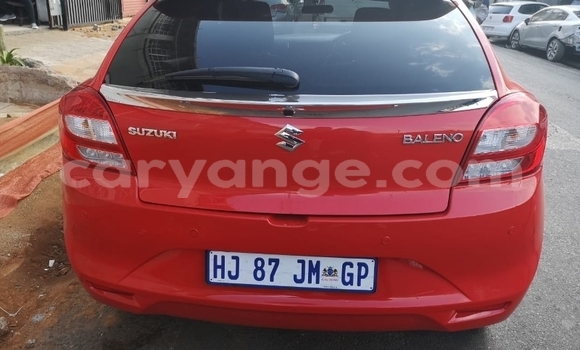 Acheter Occasion Voiture Suzuki Baleno Rouge à Windhoek, Namibie Acheter Occasion Voiture Suzuki Baleno Rouge à Windhoek, Namibie