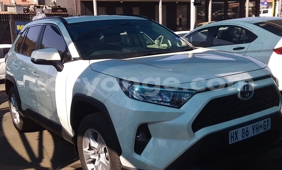 Acheter Occasion Voiture Toyota RAV4 Blanc à Windhoek, Namibie Acheter Occasion Voiture Toyota RAV4 Blanc à Windhoek, Namibie