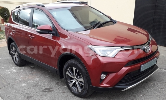 Acheter Occasion Voiture Toyota RAV4 Rouge à Windhoek, Namibie Acheter Occasion Voiture Toyota RAV4 Rouge à Windhoek, Namibie
