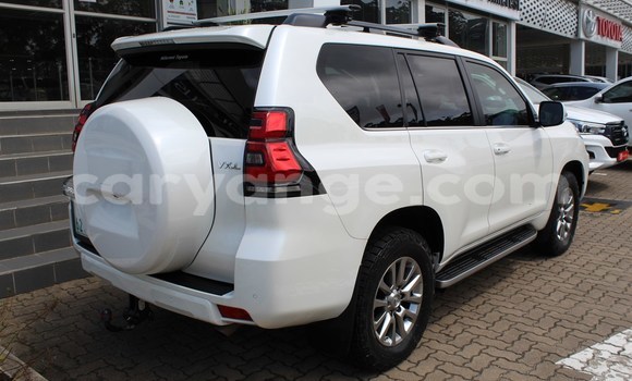 Buy Used Toyota Prado White Car in Henties Bay in Erongo Buy Used Toyota Prado White Car in Henties Bay in Erongo
