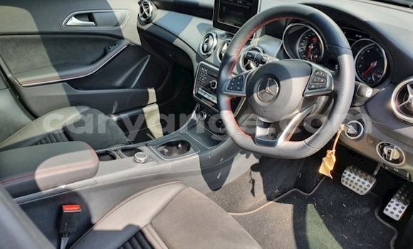 Buy Used Mercedes-Benz 200 Other Car in Maltahohe in Hardap Buy Used Mercedes-Benz 200 Other Car in Maltahohe in Hardap