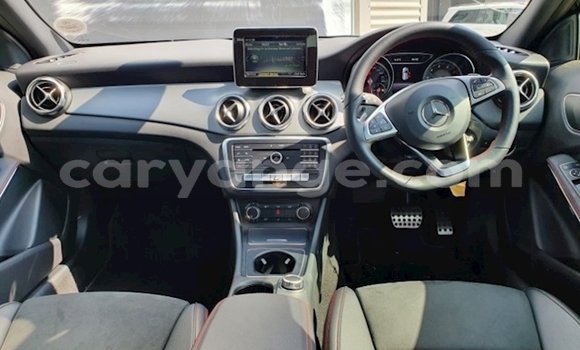 Buy Used Mercedes-Benz 200 Other Car in Maltahohe in Hardap Buy Used Mercedes-Benz 200 Other Car in Maltahohe in Hardap