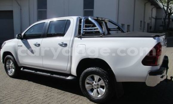 Buy Used Toyota Hilux White Car in Windhoek in Namibia Buy Used Toyota Hilux White Car in Windhoek in Namibia