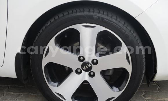 Acheter Occasion Voiture Kia Rio Blanc à Gobabis, Omaheke Acheter Occasion Voiture Kia Rio Blanc à Gobabis, Omaheke