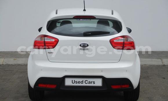 Acheter Occasion Voiture Kia Rio Blanc à Gobabis, Omaheke Acheter Occasion Voiture Kia Rio Blanc à Gobabis, Omaheke