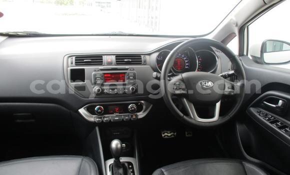 Acheter Occasion Voiture Kia Rio Blanc à Gobabis, Omaheke Acheter Occasion Voiture Kia Rio Blanc à Gobabis, Omaheke