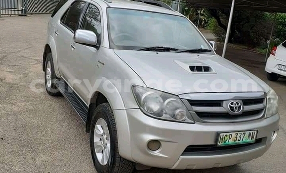 Acheter Occasion Voiture Toyota Fortuner Gris à Arandis, Kunene Acheter Occasion Voiture Toyota Fortuner Gris à Arandis, Kunene