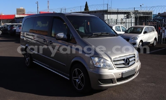 Buy Used Mercedes-Benz Viano Silver Car in Windhoek in Namibia
