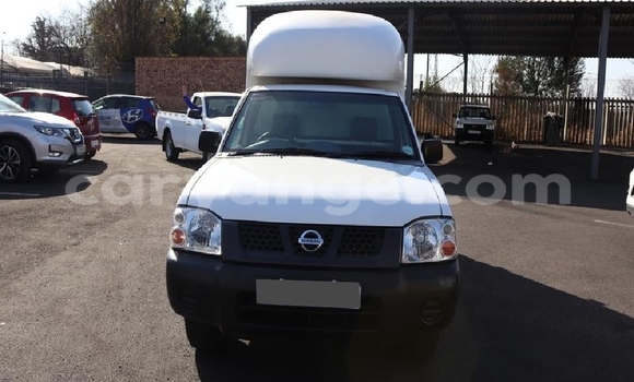 Buy Used Nissan NP 300 White Car in Rundu in Namibia Buy Used Nissan NP 300 White Car in Rundu in Namibia