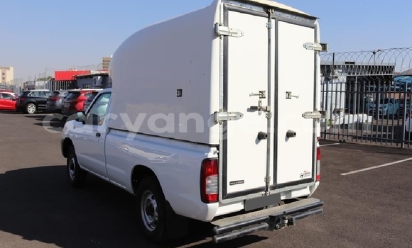 Buy Used Nissan NP 300 White Car in Rundu in Namibia Buy Used Nissan NP 300 White Car in Rundu in Namibia